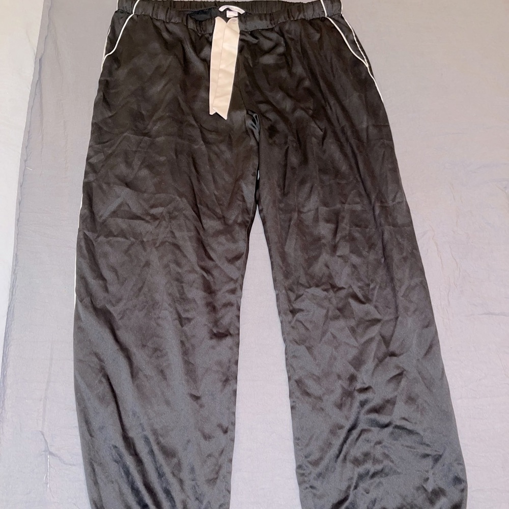 Large black vs PJ pants